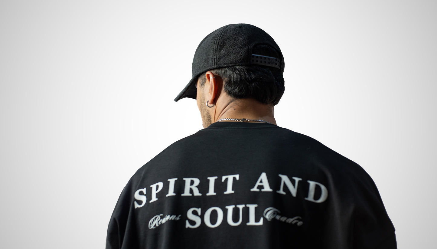 Camiseta Oversize Spirit and Soul Negro